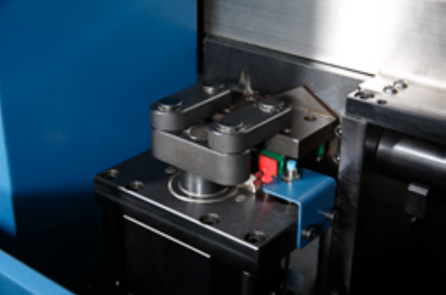 S1800全自动剪齿弯字机伺服控制模具冲压剪齿机构.png S1800全自动剪齿弯字机伺服控制模具冲压剪齿机构.png