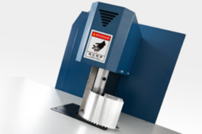 S1800全自动剪齿弯字机伸缩式双弯刀折弯机构.png S1800全自动剪齿弯字机伸缩式双弯刀折弯机构.png