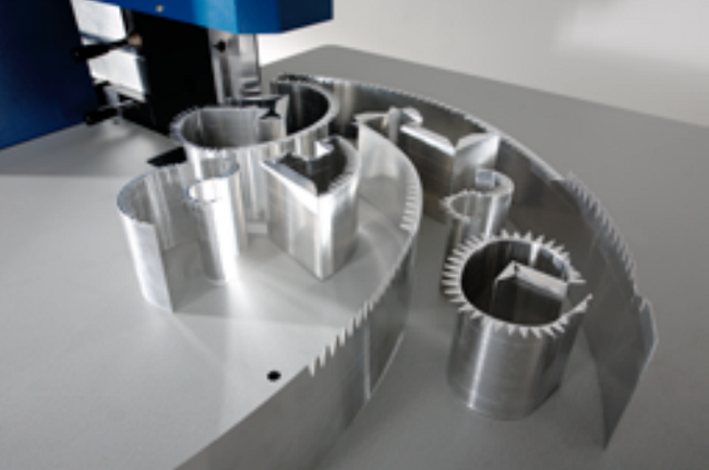 S1800全自动剪齿弯字机铝卷材料加工.png S1800全自动剪齿弯字机铝卷材料加工.png