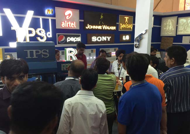 2015-TPS印度弯字机国际展7.jpg