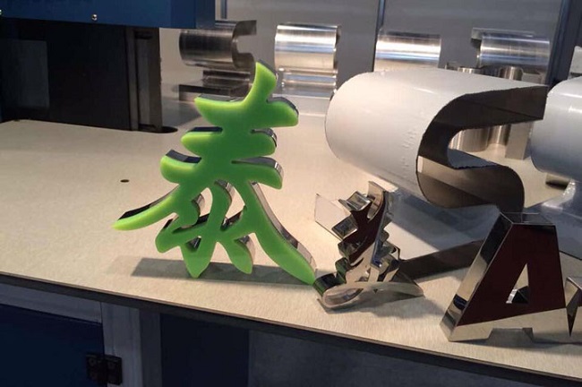 2014泰谱圣弯字机德国法兰克福国际广告展2.jpg 2014泰谱圣弯字机德国法兰克福国际广告展2.jpg